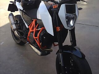 KTM DUKE R 690.jpg