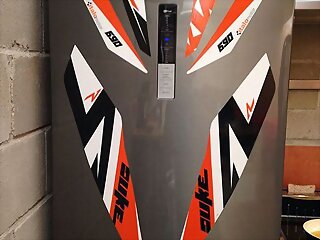 Nevera KTM DUKE R.jpg