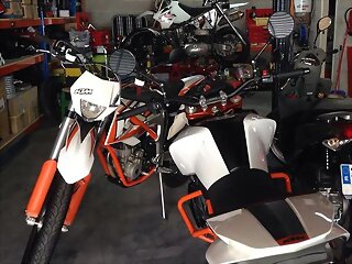 KTM freeride, KTM duke R, SUzukiDRZ400 SMR.jpg